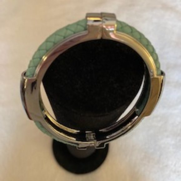 Charming Charlie Mint Sea Foam Silver Plate Pre Layered Chain Necklace Set - Picture 5 of 8